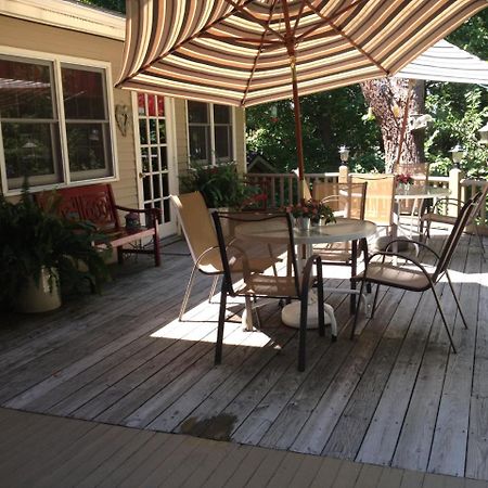 Heartstone Inn Юрека Спрингс Екстериор снимка