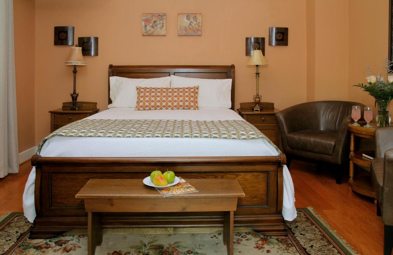 Heartstone Inn Юрека Спрингс Екстериор снимка